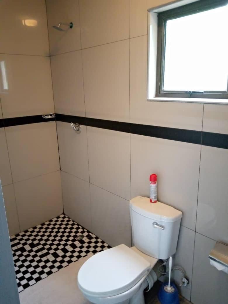 Global Guest House Kasane Bagian luar foto