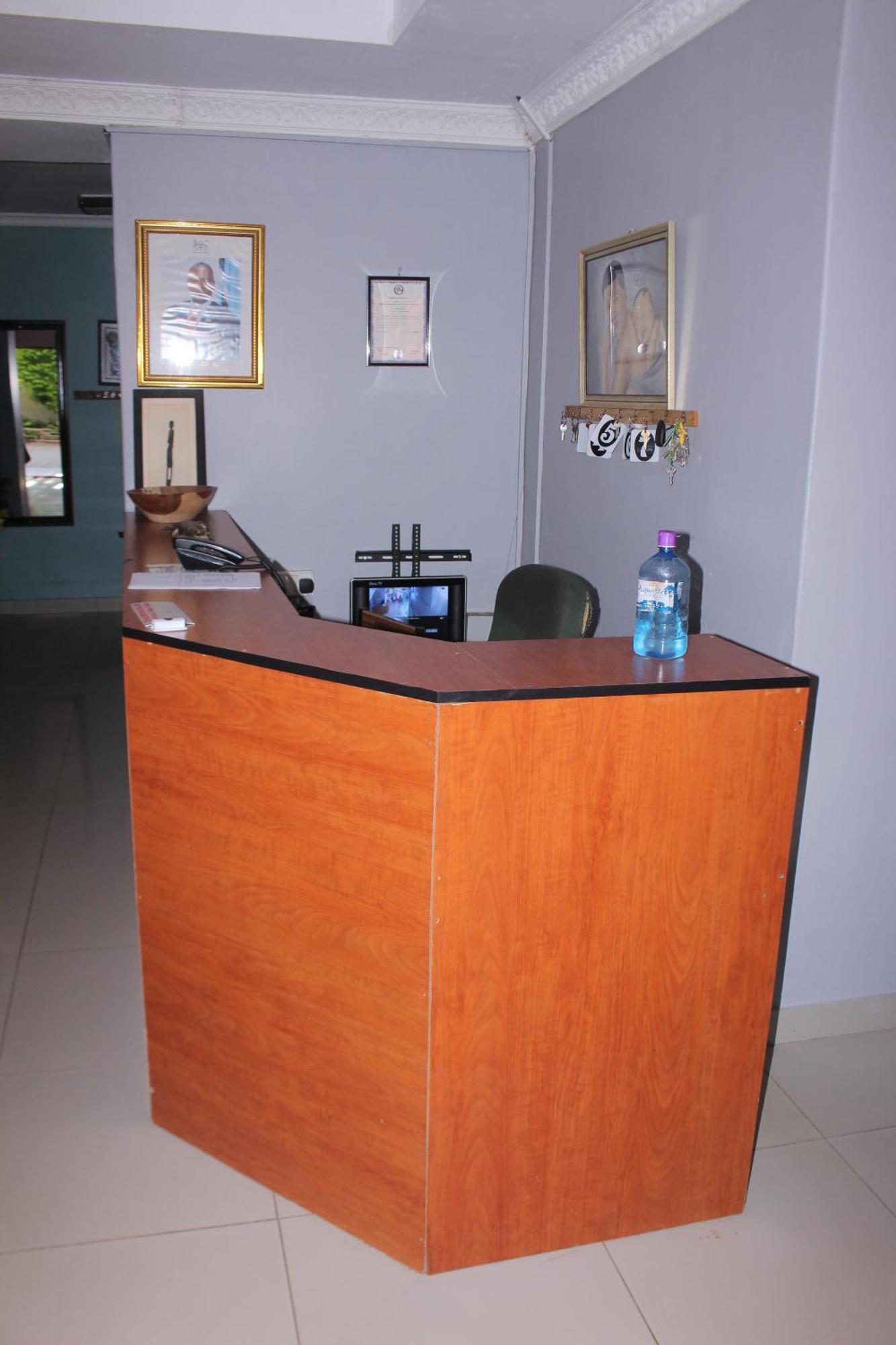Global Guest House Kasane Bagian luar foto