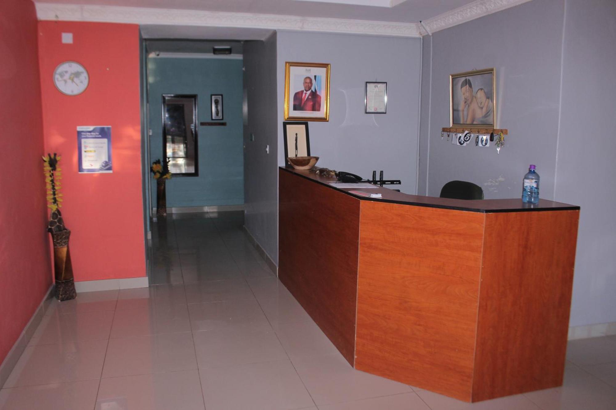 Global Guest House Kasane Bagian luar foto